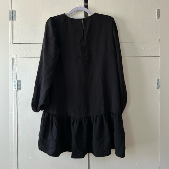 Express small black long sleeve dress with embroidered flowers - Picture 4 of 5